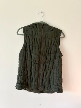 blanc noir Olive Hooded Quilted Vest